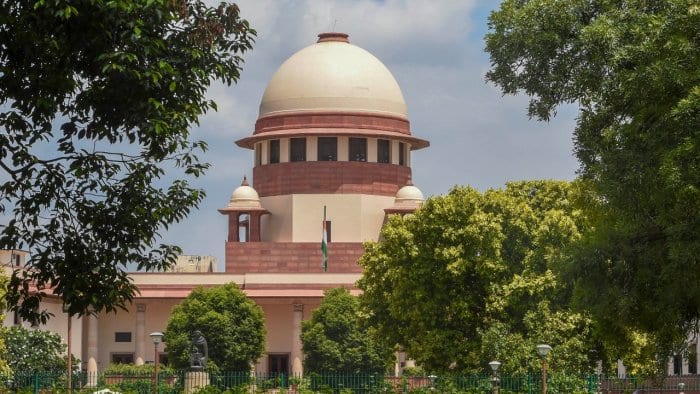 Supreme court allows Vedanta to operate its plant at Tuticorin in Tamil Nadu for producing oxygen वेदांता को मिली तूतीकोरिन ऑक्सीजन प्लांट शुरू करने की मंजूरी, SC ने कहा- 'राष्ट्रीय आवश्यकता' के मद्देनजर फैसला