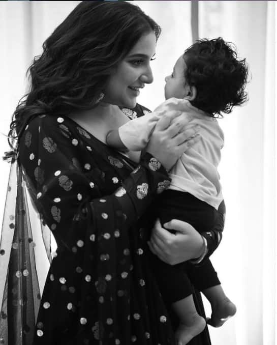 সম্প্রতি করোনা আক্রান্ত হয়েছেন টলিউড নায়িকা রাজ চক্রবর্তীর ঘরণী শুভশ্রী গঙ্গোপাধ্যায়। সোশ্যাল মিডিয়ায় নিজেই করোনা আক্রান্ত হওয়ার খবর জানিয়েছিলেন তিনি। সেই সঙ্গে জানিয়েছিলেন, ভালো আছে ছোট্ট ছেলে ইউভান।