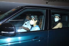 बहन Khushi और Anshula के साथ एयरपोर्ट पर स्पॉट हुईं Shanaya Kapoor, दिखा तीनों का कूल अंदाज