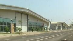 Gandhinagar: હેલિપેડ ગ્રાઉન્ડ પર 1200 બેડની કોવિડ હોસ્પિટલ બનાવવાની કામગીરી ધીમી ગતિએ, જુઓ વીડિયો