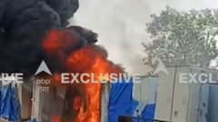 Raebareli में रेल कोच कारखाने में लगी भीषण आग, धू-धू कर जला लाखों का सामान