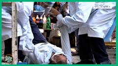 Oxygen Crisis: Ambulance वाला बोला घरों में ज्यादा मौतें, श्मशान वाले ने बताया चार दिन में 120 लाशें