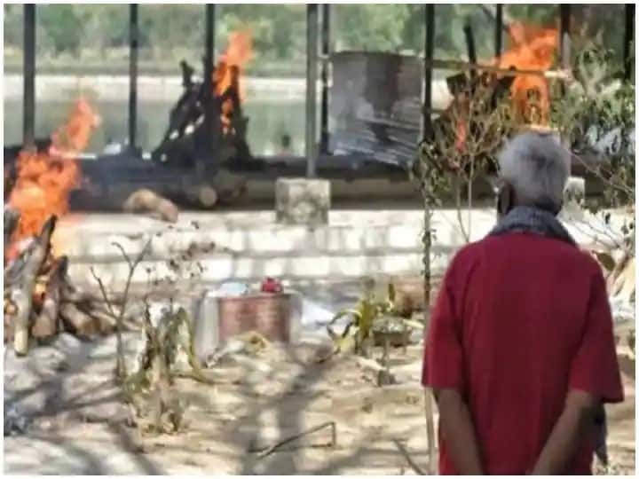 China mocked the burning pyre in India on social media, followed by sharp protests, deleting posts in a hurry चीन ने भारत का सोशल मीडिया पर उड़ाया मजाक, तीखे विरोध के बाद आनन-फानन में डिलीट की पोस्ट