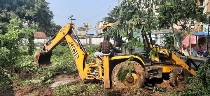அர்ச்சனைப் பூக்களுக்கு தயாராகும் கோவில் நந்தவனங்கள் 