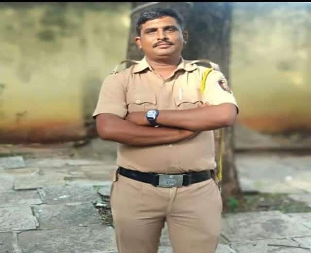Hingoli police who appealed to the SP for help finally died due to corona Hingoli: पोलीस अधिक्षकांकडे मदतीची याचना करणाऱ्या हिंगोलीतील 'त्या' पोलीस कर्मचाऱ्याचा अखेर मृत्यू