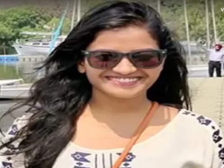 IAS Success Story Left American company job and prepares for UPSC Divya became IAS in second attempt without coaching IAS Success Story: अमेरिकन कंपनी की नौकरी छोड़कर यूपीएससी की तैयारी की, बिना कोचिंग के दूसरे प्रयास में दिव्या बनीं आईएएस