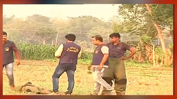 West Bengal Election 2021: ডোমকলে বুথের কাছে উদ্ধার ২৩টি তাজা বোমা, ঘটনাস্থলে পৌঁছে বোমা নিষ্ক্রিয় বম্ব স্কোয়াডের