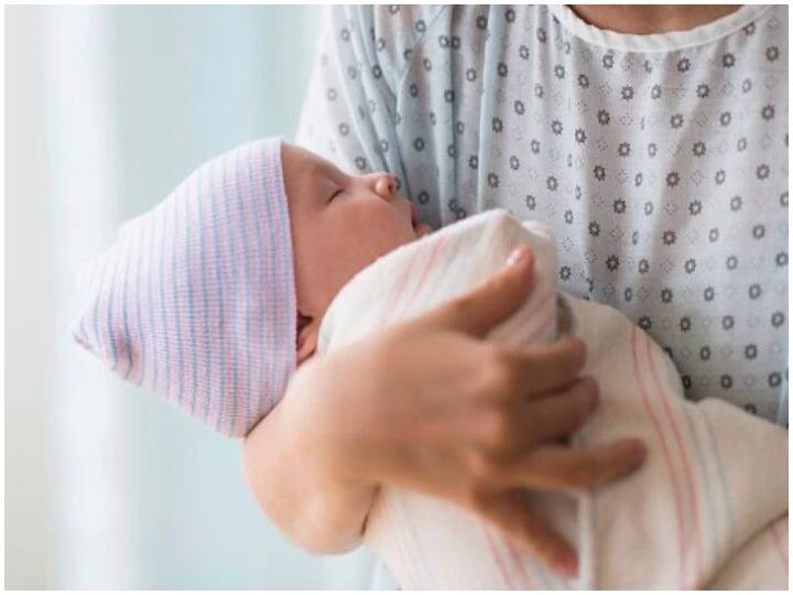 Corona positive pregnant woman delivers healthy twins, know breastfeeding precautions कोरोना पॉजिटिव महिला ने स्वस्थ जुड़वां बच्चों को दिया जन्म, जानिए ऐसे ब्रेस्टफीडिंग के वक्त क्या एहतियात रखें