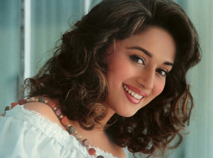 Madhuri Dixit Vs Juhi Chawla: 90 के दशक में दोनों का करियर रहा हिट लेकिन शादी के बाद कमबैक रहा फ्लॉप