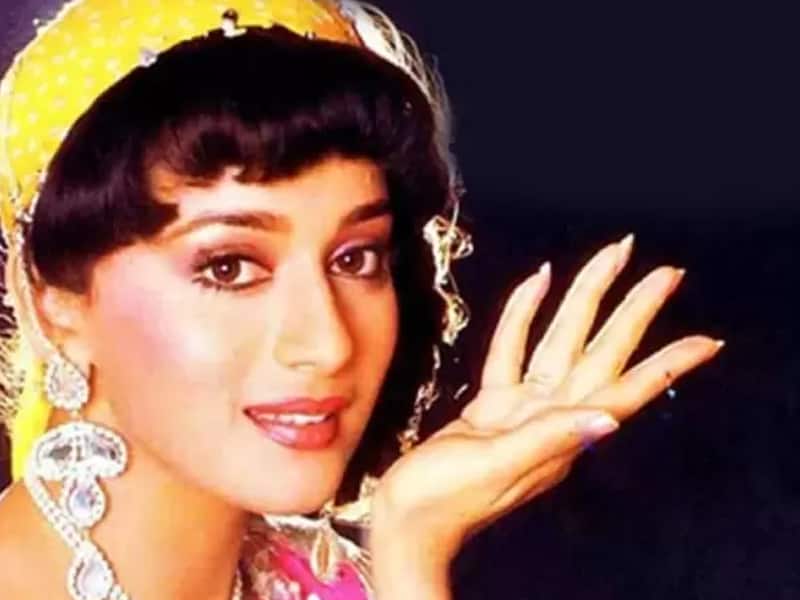 Madhuri Dixit Vs Sridevi: एक थी डांस में माहिर तो एक ने लेडी सुपरस्टार बनकर ली थी करोड़ों की फीस