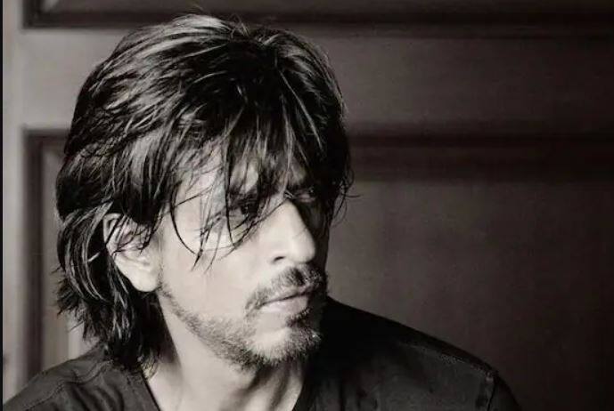 ਕੀ ਤੁਹਾਨੂੰ ਪਤਾ ਹੈ ਕਿ ਸ਼ਾਹਰੁਖ ਦੀ ਪਹਿਲੀ ਤਨਖਾਹ ਸਿਰਫ 50 ਰੁਪਏ ਸੀ ਅਤੇ ਉਹ ਵੀ ਉਨ੍ਹਾਂ ਨੇ ਆਗਰਾ ਟ੍ਰਿਪ ਜਾਣ 'ਤੇ ਖਰਚ ਕਰ ਦਿੱਤੇ ਸੀ। 