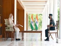 Coronavirus | लष्करप्रमुख आणि पंतप्रधान नरेंद्र मोदी यांची भेट, कोरोनाविरोधातील विविध उपक्रमांवर चर्चा