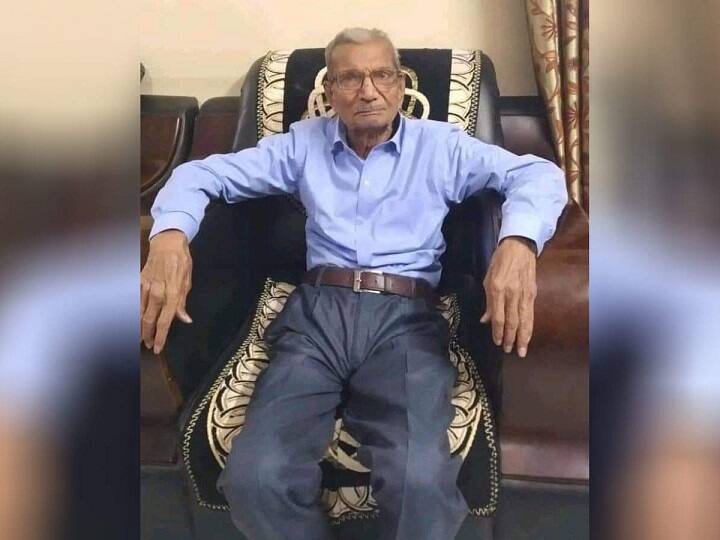 RSS worker giving up his bed for younger man runs into questions ஆர்எஸ்எஸ் இயக்கத்தை சேர்ந்தவர் கொரோனா வார்டு படுக்கையை விட்டுக்கொடுத்தாரா? எழும் கேள்விகள்..!