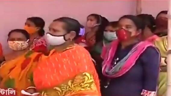 West Bengal Election 2021: শিকেয় করোনা বিধি! এন্টালিতে মাইকিং করে ভোটারদের দূরত্ব বজায় রাখার আবেদন পুলিশের