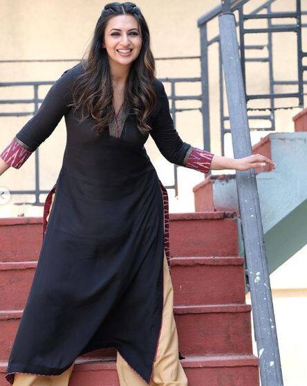 टीवी एक्ट्रेस दिव्यांका त्रिपाठी की फैन फॉलोइंग लंबी है. दिव्यांका को उनके फैन्स ज्यादा से ज्यादा टीवी सीरियल में देखना पसंद करते हैं, अब उनका इंतजार खत्म हो गया है.