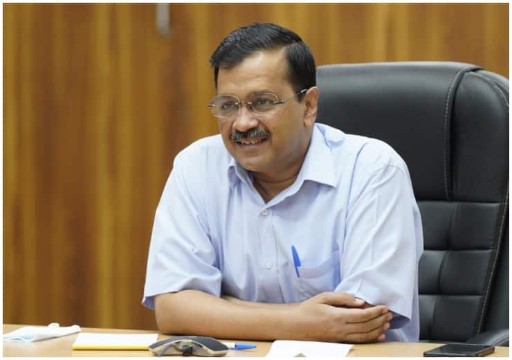 Covid Vaccination को लेकर CM अरविन्द केजरीवाल ने अफसरों संग बनाई रणनीति CM Arvind Kejriwal formulated strategy with officers regarding Covid Vaccination Covid Vaccination को लेकर CM अरविन्द केजरीवाल ने अफसरों संग बनाई रणनीति
