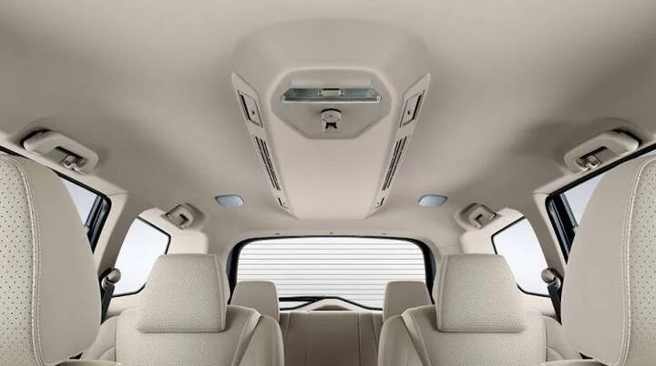 ਇਸੇ ਲਈ ਨਵੀਂ ਕਾਰ ਖ਼ਰੀਦਦੇ ਸਮੇਂ ਕਾਰ ਦੇ ਸੇਫ਼ਟੀ ਫ਼ੀਚਰਜ਼, ਜਿਵੇਂ ਏਅਰਬੈਗ, ਕਾਰ ਦਾ ਐਕਸੀਡੈਂਟ ਜਾਂ ਕੋਈ ਕ੍ਰੈਸ਼ ਹੋਣ ’ਤੇ ਕੋਈ ਵਿਸ਼ੇਸ਼ ਸੇਫ਼ਟੀ ਫ਼ੀਚਰ, ਤੁਸੀਂ ਕਿਸੇ ਕਾਰ ਵਿੱਚ ਕਿੰਨੇ ਕੁ ਸੁਰੱਖਿਅਤ ਹੋ, ਇਹ ਜ਼ਰੂਰ ਜਾਣ ਲੈਣਾ ਚਾਹੀਦਾ ਹੈ। ਅੱਜ ਅਸੀਂ ਤੁਹਾਨੂੰ ਪੰਜ ਅਜਿਹੀਆਂ ਕਾਰਾਂ ਬਾਰੇ ਦੱਸ ਰਹੇ ਹਾਂ, ਜੋ ਸੁਰੱਖਿਆ ਦੇ ਮਾਮਲੇ ’ਚ ਸਭ ਤੋਂ ਵੱਧ ਸੁਰੱਖਿਅਤ ਹਨ।