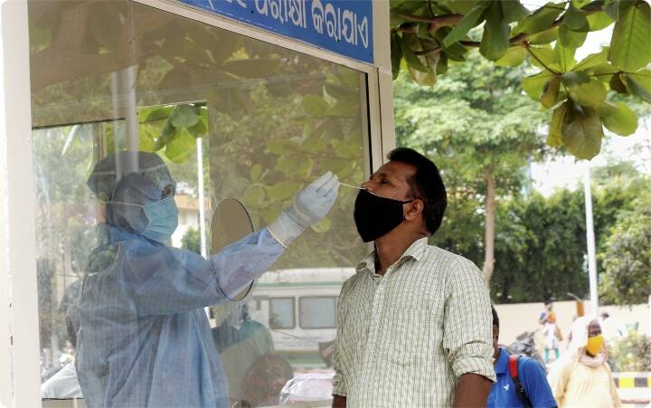 Coroanavirus new cases in Kerala and Karnataka on Friday दक्षिण भारत में भी नहीं थम रही कोरोना की रफ्तार, कर्नाटक में 48 हजार तो केरल मे कोविड-19 के मामले 37 हजार के पार