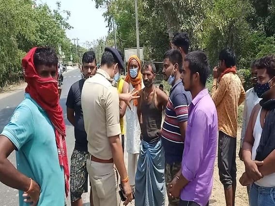 बिहार: अपराधियों ने पान दुकानदार की गोली मारकर की हत्या, नाराज लोगों ने NH-55 जाम कर किया हंगामा बिहार: अपराधियों ने पान दुकानदार की गोली मारकर की हत्या, नाराज लोगों ने NH-55 जाम कर किया हंगामा