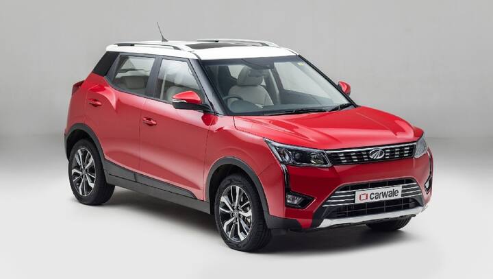 Mahindra XUV 300- ਗਲੋਬਲ NCAP ਦੀ ਰੇਟਿੰਗ ’ਚ ਦੇਸ਼ ਦੀ ਕਾਰ ਕੰਪਨੀ ਮਹਿੰਦਰਾ ਦੀ XUV 300 ਨੂੰ ਸਭ ਤੋਂ ਵਧੀਆ ਰੇਟਿੰਗ ਮਿਲੀ ਹੈ। ਇਸ ਕਾਰ ਨੂੰ ਐਡਲਟ ਪ੍ਰੋਟੈਕਸ਼ਨ ਲਈ ਇਸ ਨੂੰ 5–ਸਟਾਰ ਤੇ ਚਾਈਲਡ ਪ੍ਰੋਟੈਕਸ਼ਨ ਲਈ ਇਸ ਨੂੰ 4 ਸਟਾਰ ਰੇਟਿੰਗ ਮਿਲੀ ਹੈ। NCAP ਟੈਸਟਿੰਗ ਦੌਰਾਨ ਐਡਲਟ ਪ੍ਰੋਟੈਕਸ਼ਨ ਲਈ ਇਸ ਨੂੰ 17 ਵਿੱਚੋਂ 16.42 ਨੰਬਰ ਤੇ ਚਾਈਲਡ ਪ੍ਰੋਟੈਕਸ਼ਨ ਲਈ ਇਸ ਨੂੰ 49 ਵਿੱਚੋਂ 37.44 ਨੰਬਰ ਮਿਲੇ ਹਨ। ਗਲੋਬਲ NCAP ਦੀ ਰੇਟਿੰਗ ਅਨੁਸਾਰ XUV300 ਦੇਸ਼ ਦੀ ਸਭ ਤੋਂ ਵੱਧ ਸੁਰੱਖਿਅਤ ਕਾਰ ਹੈ। ਗਲੋਬਲ NCAP ਵੱਲੋਂ ਇਸ ਨੂੰ ਪਹਿਲਾ ਚਾਇਸ ਐਵਾਰਡ ਮਿਲ ਚੁੱਕਾ ਹੈ।
