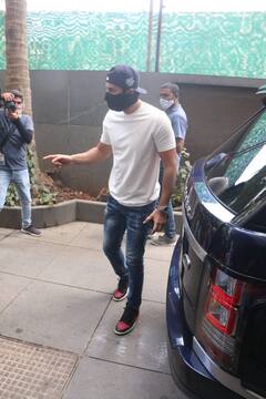 Rishi Kapoor Death Anniversary: पापा ऋषि कपूर की बरसी पर मां नीतू से मिलने आलिया भट्ट के साथ घर पहुंचे रणबीर कपूर