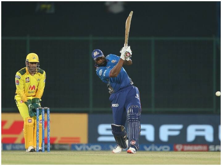 MI vs CSK: सांसे रोक देने वाले मैच में मुंबई ने चेन्नई को हराया, पोलार्ड ने खेली तूफानी पारी mumbai indians beat chennai super kings by 4 wickets kieron pollard smashed 87 runs MI vs CSK: सांसे रोक देने वाले मैच में मुंबई ने चेन्नई को हराया, पोलार्ड ने खेली तूफानी पारी