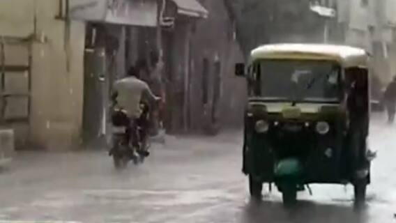 હવામાન વિભાગની આગાહી વચ્ચે સૌરાષ્ટ્રના કયા વિસ્તારમાં વરસ્યો કમોસમી વરસાદ ?  રોડ રસ્તા થયા પાણી પાણી