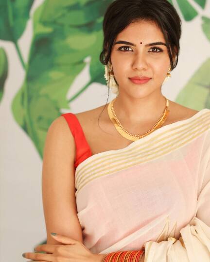 கன்னிப் பெண்ணை கையிலே, வயலின் போல ஏந்தியே, வில்லில்லாமல் விரல்களாலே மீட்டுவேன்..