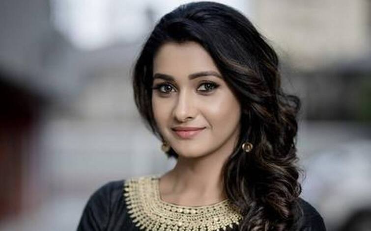 Tamil Actress Priya Bhavani Shankar Tweet About Mandela Movie Gone Viral on Social Media Priya Bhavani Shankar Tweet: மண்டேலா திரைபடக்குழுவிற்கு அன்பை அள்ளித்தந்த ப்ரியா பவானி சங்கர்