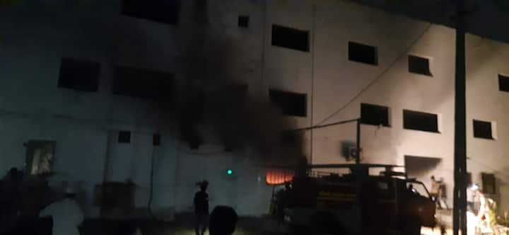 A fire broke out at covid Hospital in Bharuch at midnight, killing 15 people, including patients