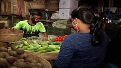 Partial lockdown in Bengal: নিউমার্কেটে দেখা গেল না ভিড়, ক্ষোভ প্রকাশ বিক্রেতাদের