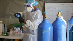 Covid Updates: মানিকতলায় বাজেয়াপ্ত হল ৫৪টি অক্সিজেন সিলিন্ডার, গ্রেফতার ১