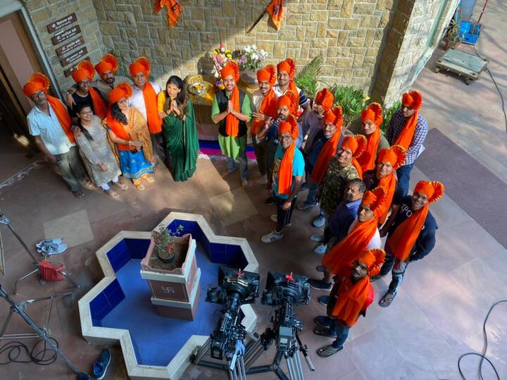 कोविड  काळात मनोरंजन विश्व जरी कार्यरत असलं तरी, ह्या संकटकाळात आपल्या लोकांच्या मदतीला येण्यासाठी फुल ना फुलाची पाकळी म्हणून 'माझा होशील ना', ओशन फिल्म कंपनी आणि सगळे कलाकार आणि तंत्रज्ज्ञ मिळून त्यांच्या मानधनातून एक निधी उभा करणार आहेत, जो महाराष्ट्रदिनाचं औचित्य साधून महाराष्ट्र मुख्यमंत्री निधीला सुपूर्त करण्यात येईल.