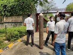 Shashi Tharoor Takes A Dig At Centre After Youth Cong Leader Srinivas Provides Oxygen To NZ High Commission