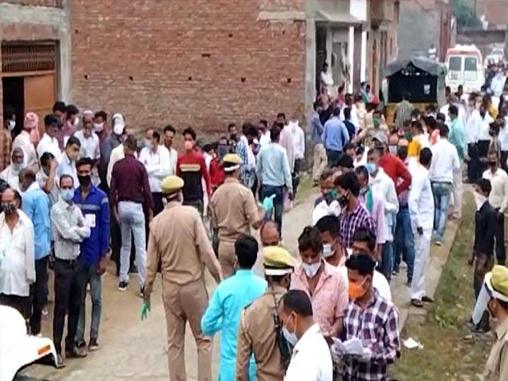 Horrible pictures from Bareilly Counting centers No social distancing ann Bareilly: बरेली के मतगणना स्थल से आईं डराने वाली तस्वीरें, सोशल डिस्टेंसिंग की उड़ी धज्जियां