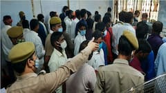 UP Panchayat Election Updates: मतगणना के दौरान मंडराया कोरोना का खतरा, प्रशासन सख्त क्यों नहीं?