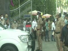 तमिलनाडु: हाई कोर्ट की फटकार का नहीं हुआ असर, काउंटिंग सेंटर्स पर उड़ीं प्रोटोकॉल की धज्जियां