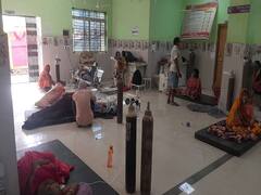 बिहार: फर्श पर लेट कर इलाज कराने को मजबूर कोरोना मरीज, कहा- 'डॉक्टर पूछने तक नहीं आते'