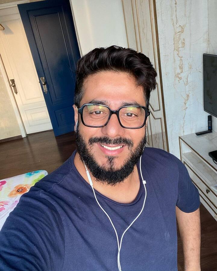 ব্যারাকপুরে জয়ী তৃণমূলপ্রার্থী রাজ চক্রবর্তী।