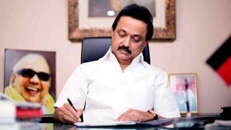 All set for Tamil Nadu CM swearing in ceremony Stalin swearing in ceremony: பதவியேற்பு நிகழ்ச்சியையொட்டி, முதல்வர் மு.க ஸ்டாலின் இல்லத்திற்கு வந்தடைந்தது முதலமைச்சர் வாகனம்..