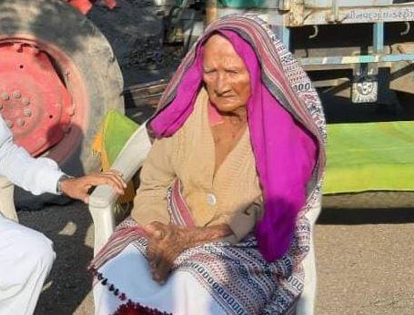 Know Gujarat CM Vijay Rupani cabinet s which minister mother died at age of 105 years રૂપાણી સરકારના કયા ટોચના મંત્રીના માતાનું 105 વર્ષની વયે થયું નિધન ?