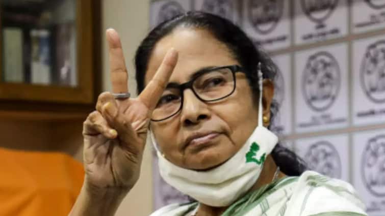 West Bengal TMC leader Mamata Banerjee to take oath as CM for third time today Mamata Banerjee: ममता बॅनर्जींचा आज शपथविधी, सौरव गांगुलींसोबत 'या' मान्यवरांना आमंत्रण