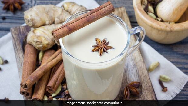 Health Tips: ગળામાં ખરાશ છે? ઇન્ફેકશન થયું છે? તો ડ્રિન્ક છે રામબાણ ઇલાજ drink milk with dry ginger powder its best in throat infection Health Tips: ગળામાં ખરાશ છે? ઇન્ફેકશન થયું છે? તો ડ્રિન્ક છે રામબાણ ઇલાજ