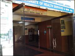 जम्मू कश्मीर के ज़िला अस्पतालों में आज से ओपीडी सेवा बंद, कोरोना के बढ़ते मामलों के चलते फैसला