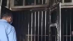 Surat: બારડોલીમાં સ્ટેશન વિસ્તારમાં આવેલા દવાના ગોડાઉનમાં લાગી ભીષણ આગ, જુઓ વીડિયો