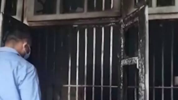 Surat: બારડોલીમાં સ્ટેશન વિસ્તારમાં આવેલા દવાના ગોડાઉનમાં લાગી ભીષણ આગ, જુઓ વીડિયો