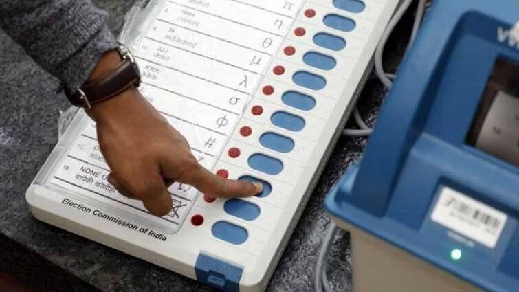 maharashtra zilla parishad elections 2021 live update maharashtra by elections for 85 zp seats and 144 panchayat samiti seats tomorrow Maharashtra ZP Panchayat Samiti Elections 2021 : जिल्हा परिषद, पंचायत समिती पोट निवडणुकीची रणधुमाळी, आज सहा जिल्ह्यांमध्ये मतदान