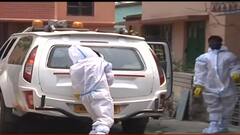 Covid Updates: করোনা - মৃতদেহ আগলে বসেছিলেন বৃদ্ধ বাবা, ২১ ঘণ্টা পর অবশেষে দেহ নিল পুরসভা