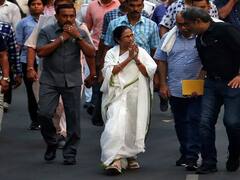 ஏகப்பட்ட வேலை இருக்கு - இன்றே ஆட்சியமைக்க உரிமை கோரும் மமதா