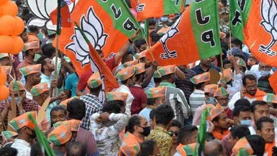 કોરોનાનું મેનેજમેન્ટ કરવાના બદલે મોદી સહિતના આપણા નેતા બંગાળમાં 'દીદી ઓ દીદી' કરતા હતા, માસ્ક વિના સોશિયલ ડિસ્ટન્સિંગનો ભંગ કરતા હતા.....